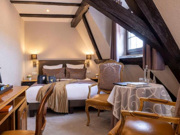 Hotel Restaurant Le Maréchal - Teritoria : photo 8 de la chambre chambre double avec baignoire balnéo