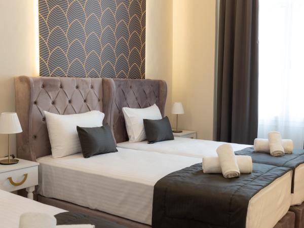 Modern Revival Luxury Hotel : photo 10 de la chambre chambre triple deluxe