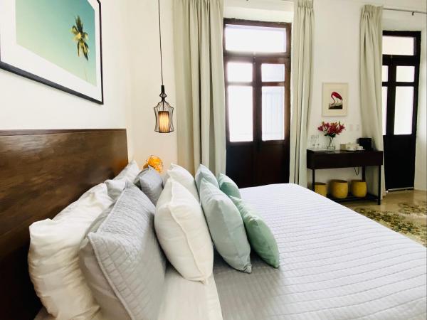 The Diplomat Boutique Hotel : photo 1 de la chambre suite supérieure lit king-size