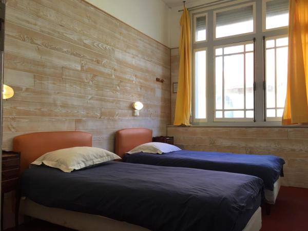 AUBERGE RIVA BELLA : photo 2 de la chambre chambre double ou lits jumeaux avec douche