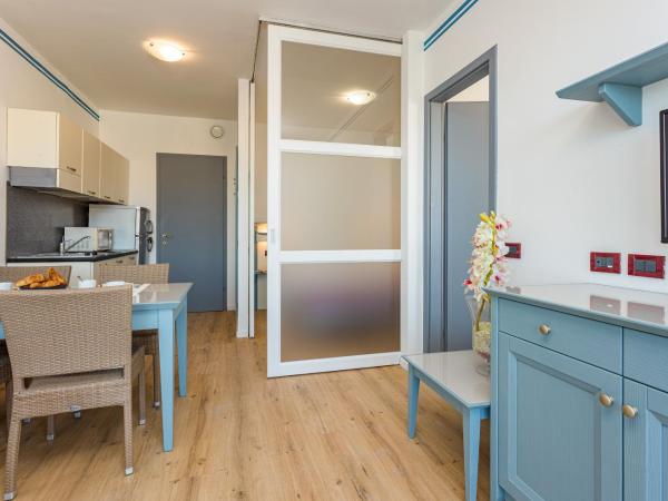 Resort del Mar : photo 9 de la chambre appartement 2 chambres avec balcon - vue sur mer (4 personnes)