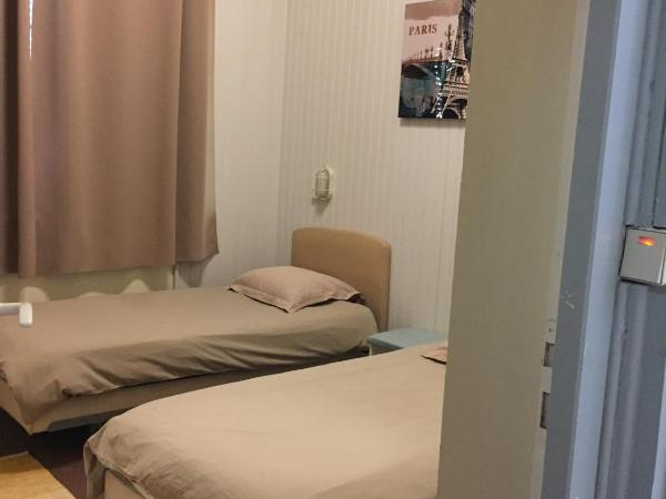 AUBERGE RIVA BELLA : photo 8 de la chambre petite chambre double