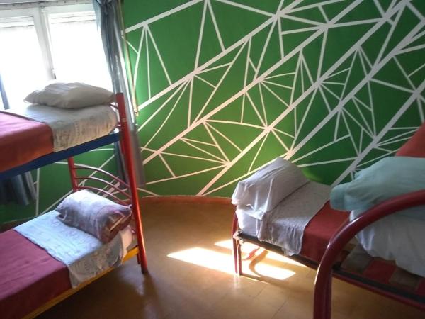 Hostel Joven casa Reggae : photo 1 de la chambre lit dans un dortoir de 4 lits
