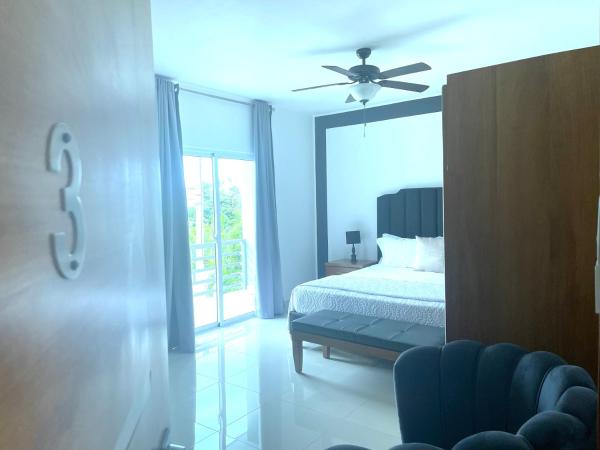 Gaia Residence Deluxe : photo 5 de la chambre chambre lit king-size - vue sur piscine 