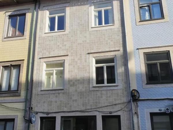 MyStay Porto Bolhão - Pool & Garden : photo 10 de la chambre appartement avec balcon