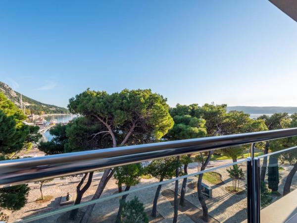 Hotel Plaža : photo 6 de la chambre chambre double ou lits jumeaux - vue partielle sur mer