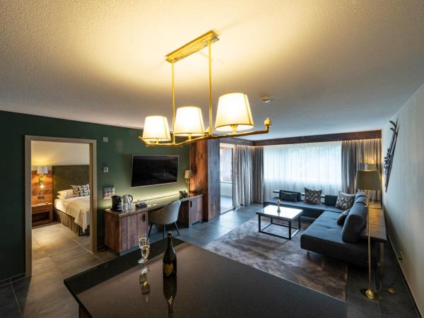 Romantik Hotel Schweizerhof : photo 2 de la chambre suite 1 chambre supérieure - vue sur eiger