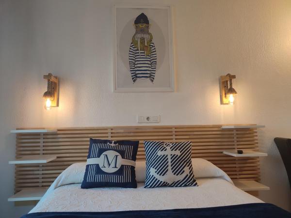 Hostal Lucy : photo 4 de la chambre chambre double avec balcon