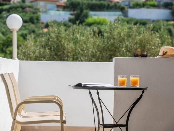 Lofos Apartments : photo 6 de la chambre studio familial