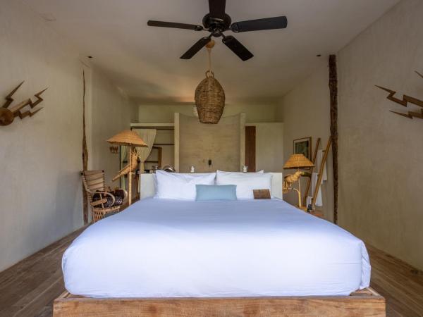 La Valise Tulum, member of Small Luxury Hotels : photo 4 de la chambre chambre côté plage