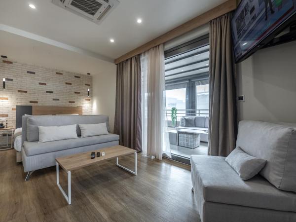 Hotel @Syngrou Fix : photo 1 de la chambre junior suite with sauna and private terrace