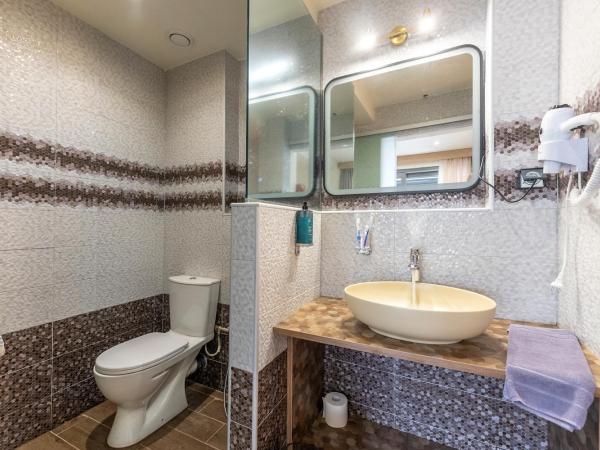 Hotel @Syngrou Fix : photo 7 de la chambre junior suite with sauna and private terrace