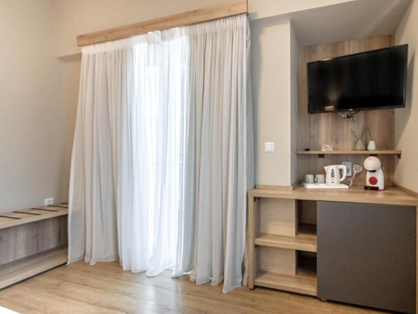 Hotel @Syngrou Fix : photo 9 de la chambre chambre lits jumeaux supérieure avec balcon