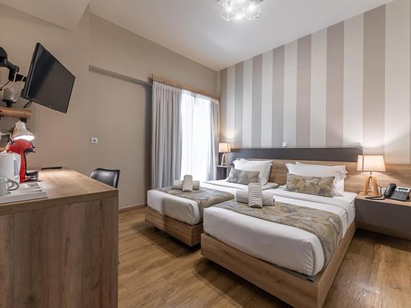 Hotel @Syngrou Fix : photo 10 de la chambre chambre lits jumeaux supérieure avec balcon