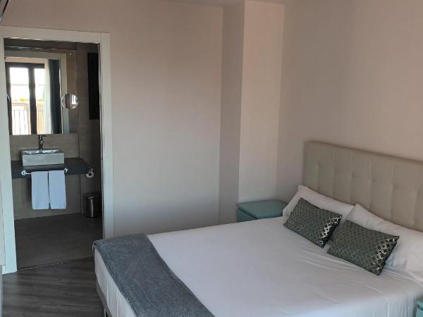 Hotel Monegal : photo 7 de la chambre chambre familiale supérieure