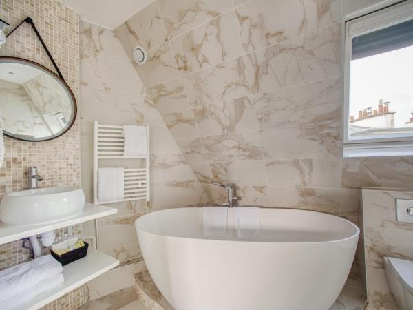 Queens Boutique Hotel : photo 5 de la chambre chambre triple avec balcon