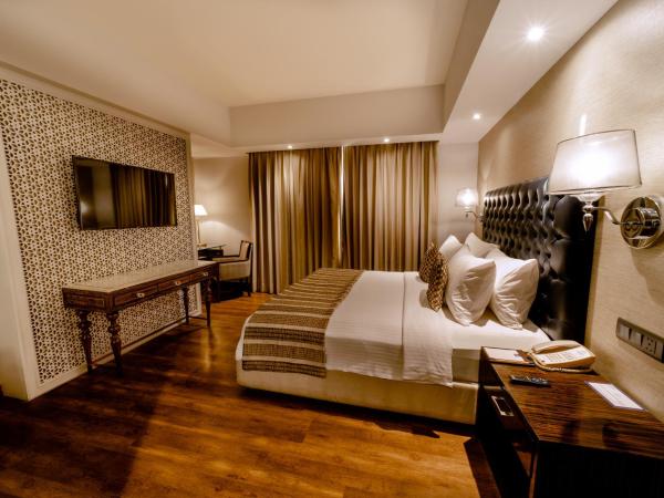 Sarovar Portico Jaipur : photo 3 de la chambre suite room with 4 pints of beer and 20% discount on fnb