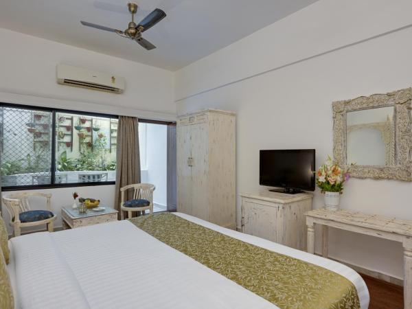 Swaroop Vilas - Lake Facing Boutique Hotel : photo 3 de la chambre chambre double deluxe avec balcon