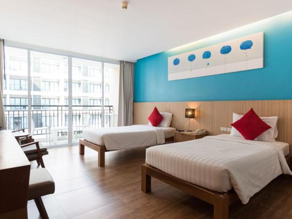 Hotel J Pattaya - SHA Extra Plus : photo 3 de la chambre chambre lits jumeaux de luxe avec vue sur la ville