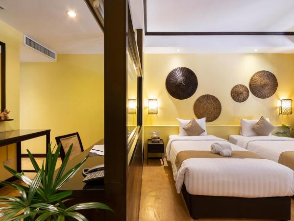 Ratchapruek Lanna Boutique : photo 7 de la chambre chambre lits jumeaux deluxe avec baignoire