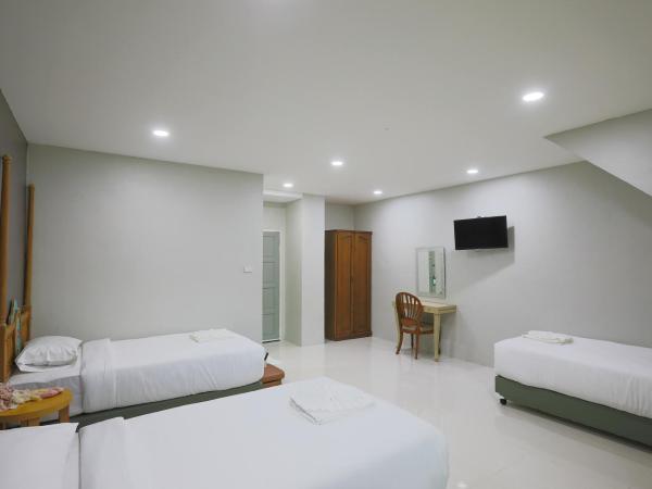 Phuket Nonnita Boutique Resort - SHA Plus : photo 4 de la chambre chambre quadruple deluxe