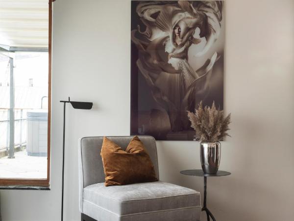 Berns, Historical Boutique Hotel & House of Entertainment since 1863 : photo 9 de la chambre suite avec balcon