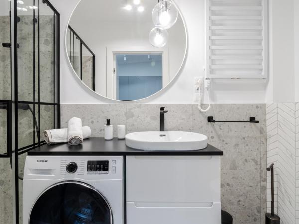 KOBIELA Luxury Aparthotel KTW City Center : photo 7 de la chambre suite