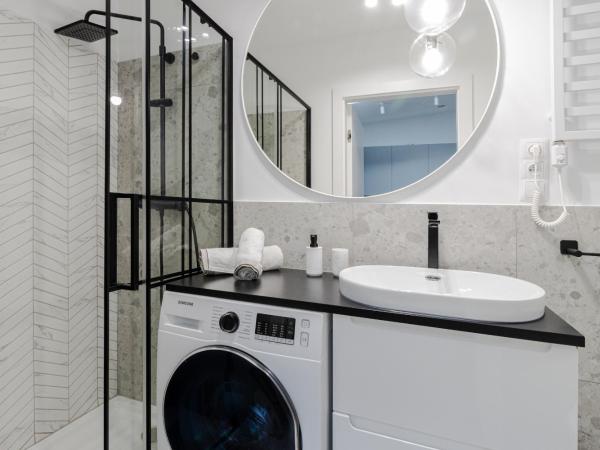 KOBIELA Luxury Aparthotel KTW City Center : photo 8 de la chambre suite