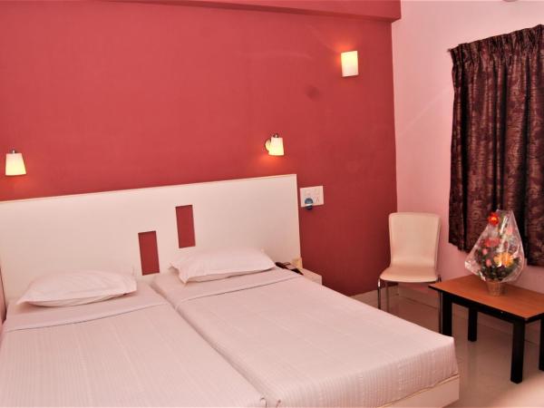 Hotel Pandian : photo 2 de la chambre chambre double exécutive avec ventilateur