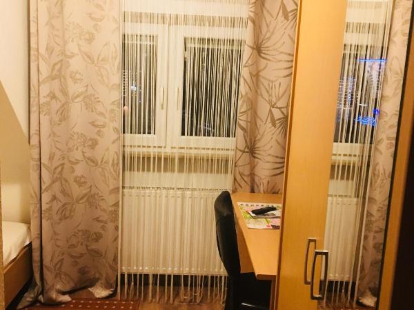 Hotel Discovery : photo 3 de la chambre petite chambre double