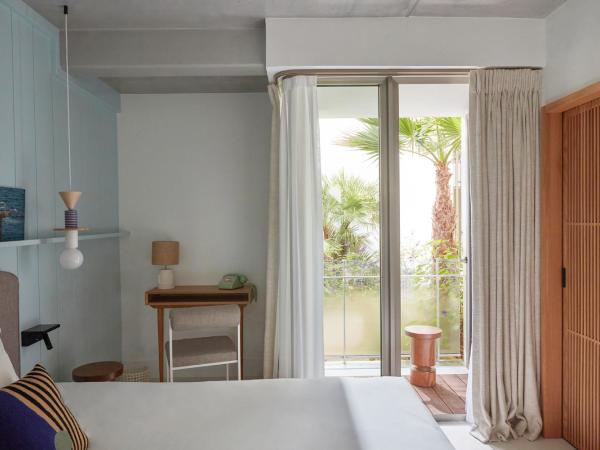 Hôtel de La Plage : photo 1 de la chambre chambre double - vue sur patio