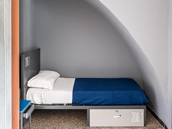 Marathon Hostel : photo 3 de la chambre lit dans dortoir mixte de 5 lits