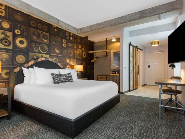 Cambria Hotel Nashville Downtown : photo 2 de la chambre chambre lit king-size - non-fumeurs