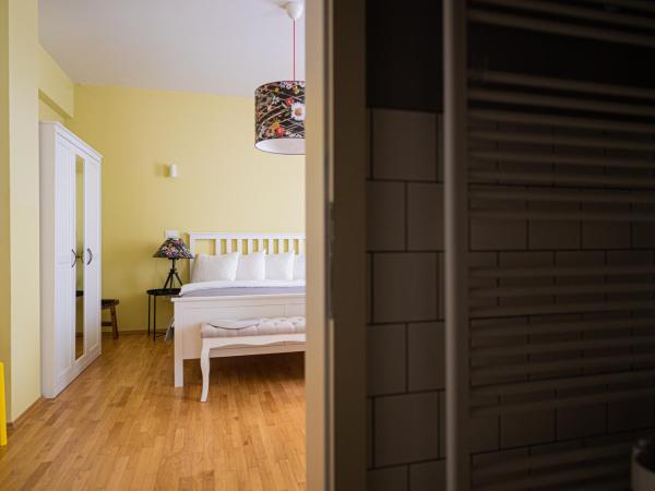 Paon Boutique Apartments : photo 8 de la chambre studio lit queen-size