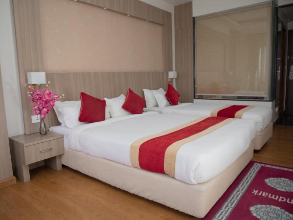 Landmark Kathmandu : photo 4 de la chambre chambre familiale deluxe