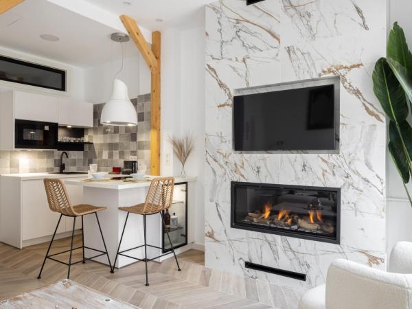 Arabica Suites - Lujosas Suites Room con Chimenea en Granada - Centro : photo 8 de la chambre appartement en duplex