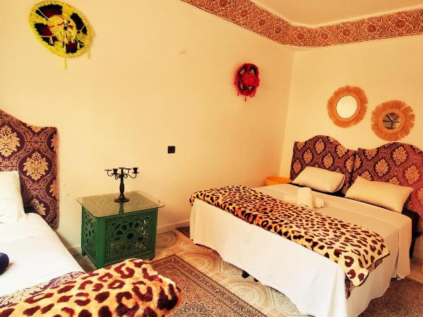 Peace Hotel : photo 2 de la chambre chambre double avec salle de bains commune