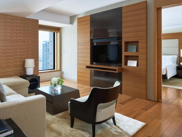 InterContinental Hotel Osaka, an IHG Hotel : photo 1 de la chambre suite 1 chambre avec accès au club lounge

