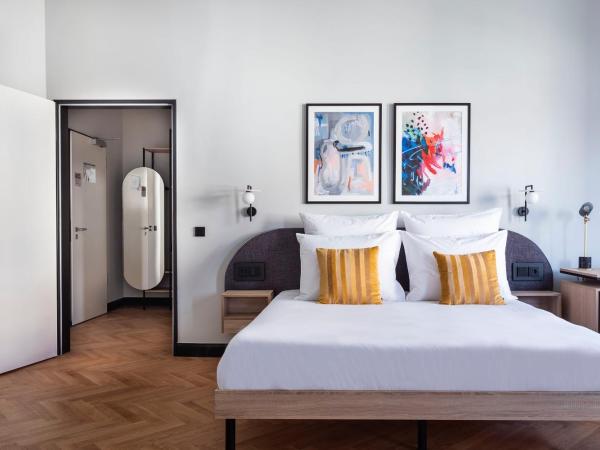 numa I Novela Rooms & Apartments : photo 5 de la chambre suite familiale avec balcon