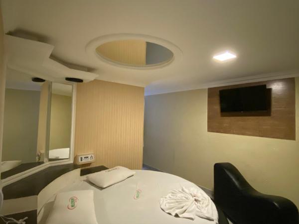 Hotel Milenium Itapuã : photo 3 de la chambre suite