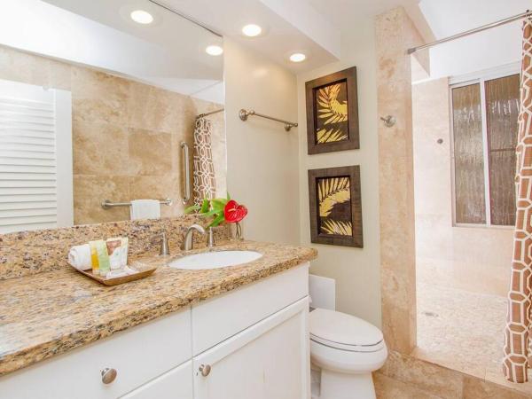 Diamond Head Beach Hotel : photo 7 de la chambre chambre lit king-size - vue sur montagne