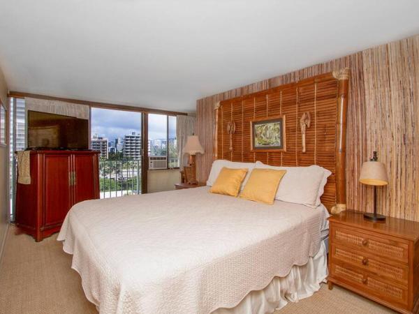 Diamond Head Beach Hotel : photo 1 de la chambre chambre quadruple - vue sur mer