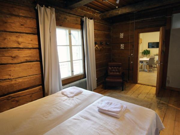LAURI Historical Log House Manor : photo 1 de la chambre studio iv