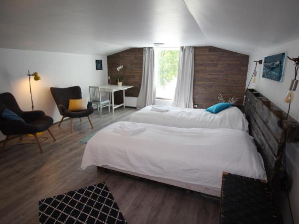 LAURI Historical Log House Manor : photo 3 de la chambre studio v