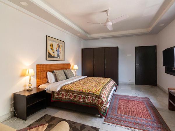 Neelam Bed & Breakfast : photo 3 de la chambre chambre lit king-size deluxe avec salle de bains privative