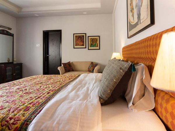 Neelam Bed & Breakfast : photo 6 de la chambre chambre lit king-size deluxe avec salle de bains privative