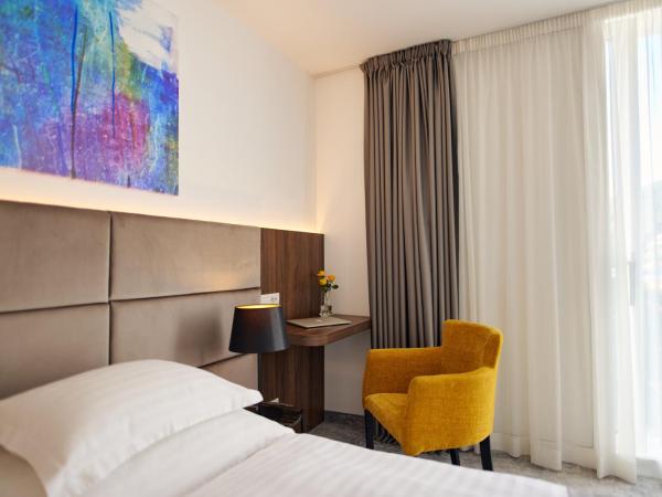 Hotel Paris : photo 6 de la chambre chambre simple standard - côté mer