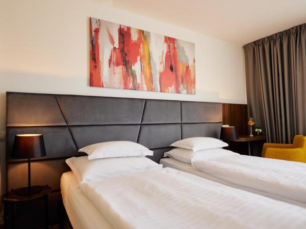 Hotel Paris : photo 2 de la chambre chambre double ou lits jumeaux supérieure