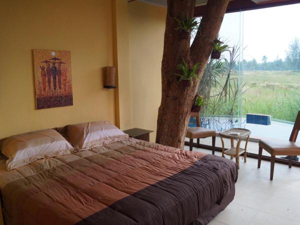 RELAX ECO Life Center - Khao lak : photo 6 de la chambre chambre double - vue sur piscine