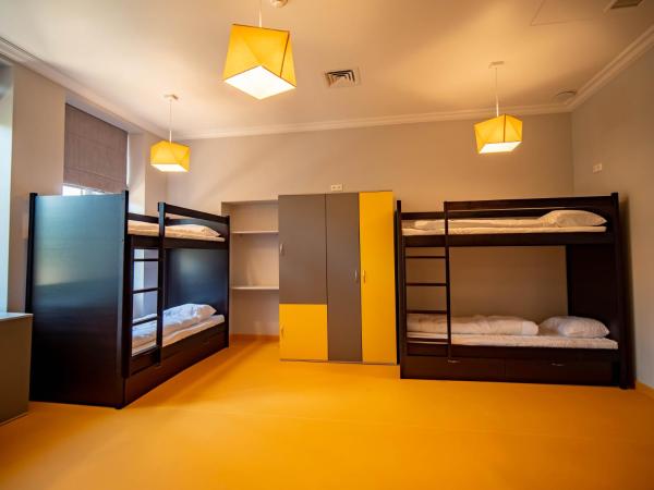 BANANA'S CAMP : photo 8 de la chambre lit dans dortoir mixte de 8 lits 